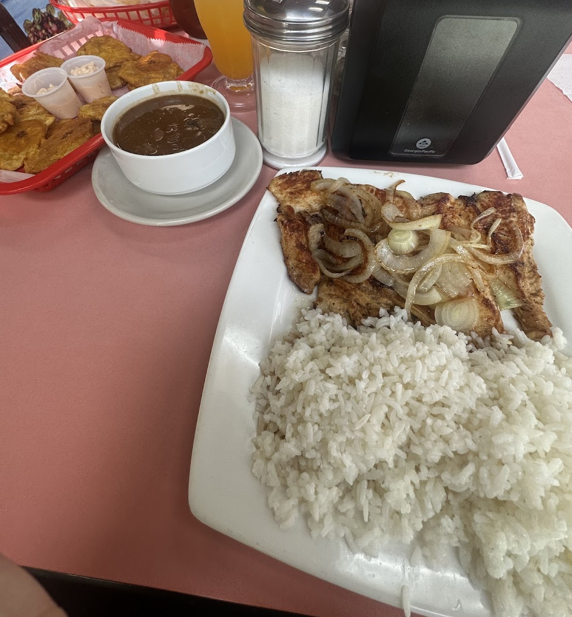 Aroma Tropical | Restaurante Dominicano Photos 2